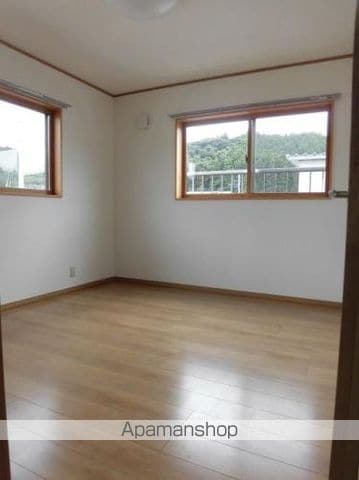 一関市 2階建 築9年の内装写真