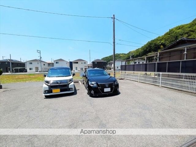 メゾンせとうち　Ｂ棟[2DK/45.28m2]の駐車場3