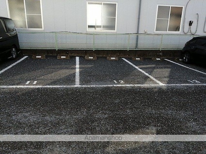 レオパレスゆう[1K/19.87m2]の駐車場