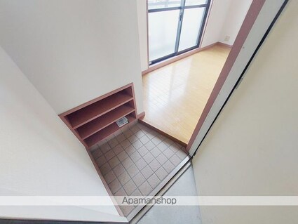 Ｅ’ｓ　ＦＬＡＴＳ[1R/18.62m2]の玄関