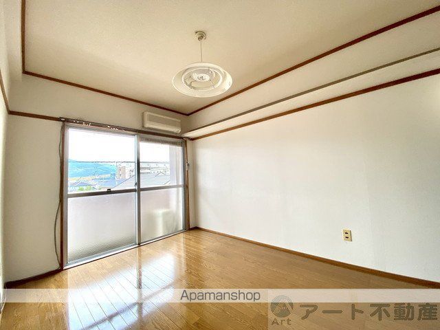 マ・メゾン束本の内装写真