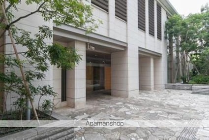 白金タワー[1R/26.68m2]のエントランス