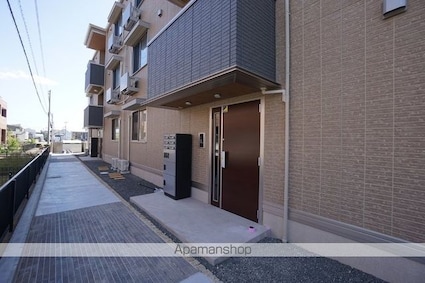 Ｔｉａｒｅ　Ｍａｎｂａｉ[2LDK/52.27m2]のエントランス