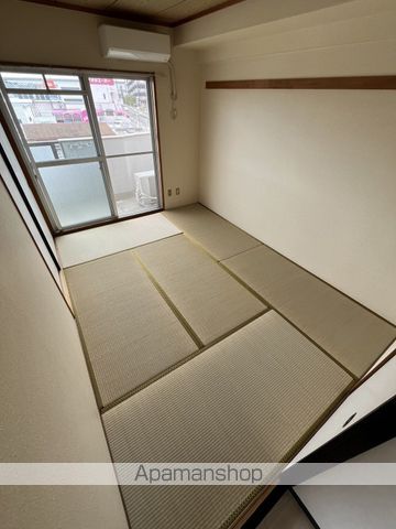 ローヤル樹林の内装写真