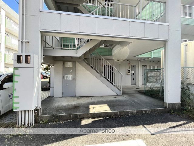 昇栄マンションの玄関写真