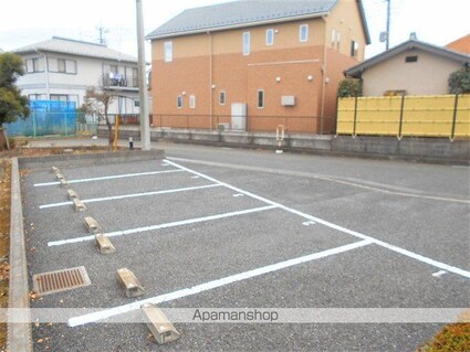 レオパレスグリーンレーベル[1K/23.71m2]の駐車場