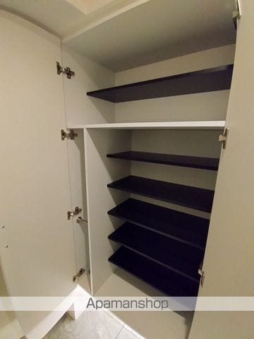 セレニテフラン本町の内装写真