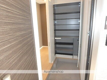 サニーヒル白樺[1LDK/47.85m2]の玄関