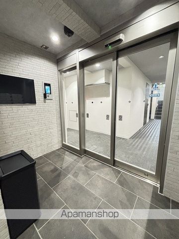 SHOKEN RESIDENCE横浜生麦IIIの玄関写真