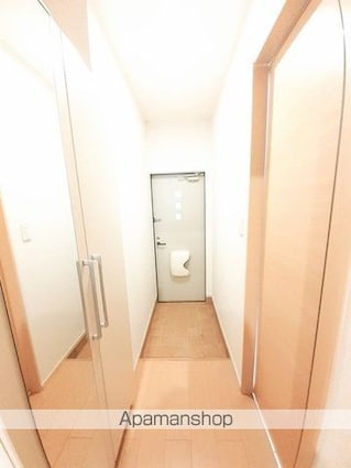 レ・セーナ　Ｂ[1R/32.94m2]の玄関