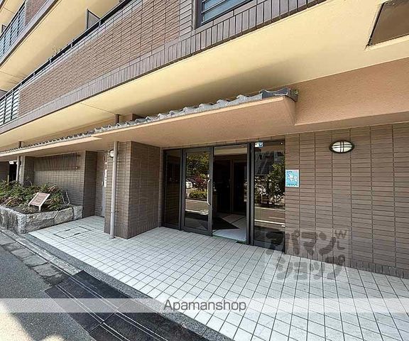サンマンションドゥーシェ御所前の玄関写真