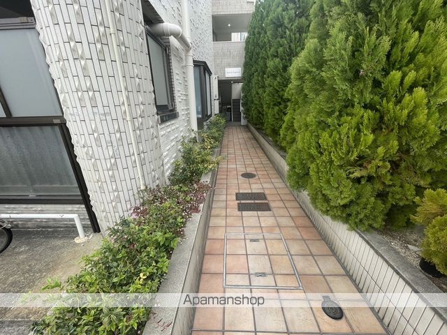シャトレ豊津Iの玄関写真