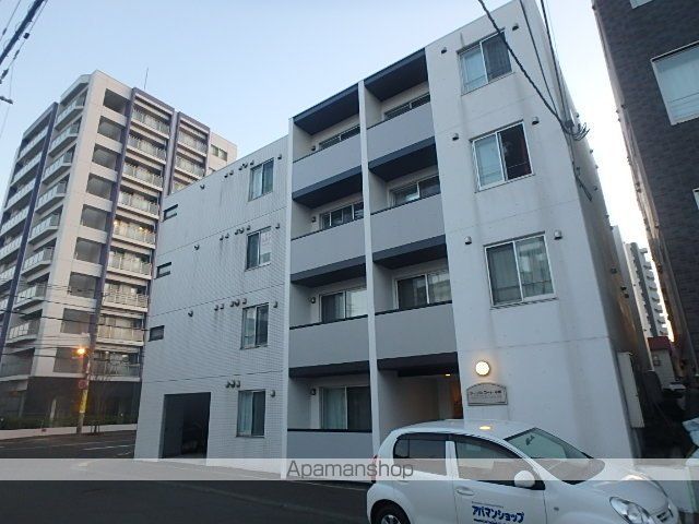 メープルコート平岸の外観写真