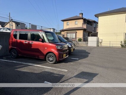 Ｃｈａｍｂｒｅ[1K/27.4m2]の駐車場1