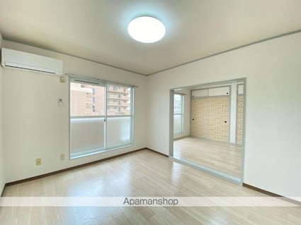 クレストヤマ[2K/45.54m2]のリビング・居間