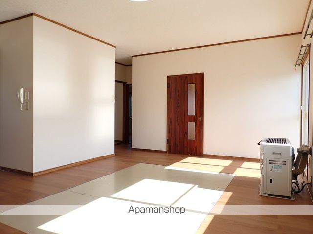 新十津川字中央7-52 貸家 3Fの内装写真