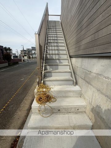 ラフール湘南の玄関写真