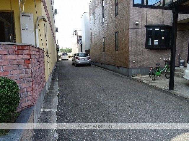 イナリハイツの外観写真