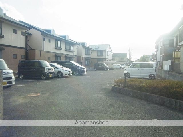 和歌山県和歌山市西庄[3DK/60.83m2]の駐車場2