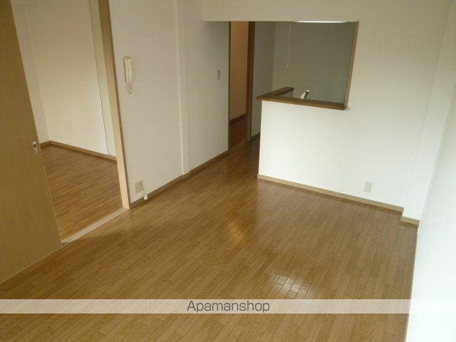 サンビレッジ南春日丘J棟の内装写真
