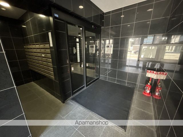 イーストン榴岡の玄関写真