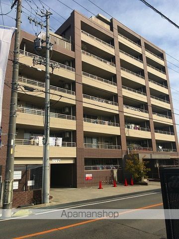 ロイヤルマンション四日市芝田の外観写真