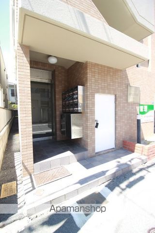 アベニュー大供の玄関写真