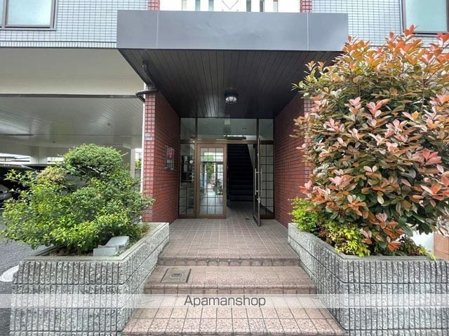 フォアール今津北の玄関写真