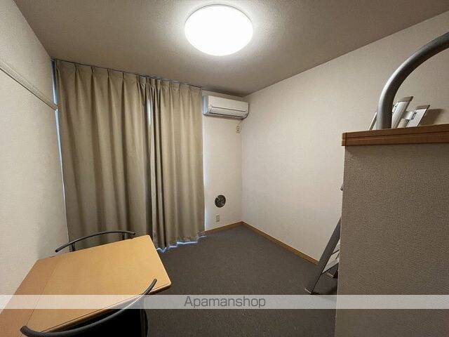 レオパレスプレシア[1K/19.87m2]のリビング・居間1