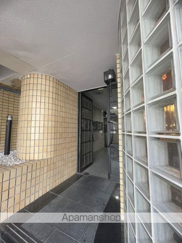 藤井ビルの玄関写真