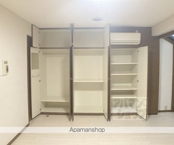 ヴェルビュ二条城東の内装写真