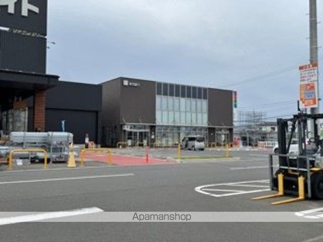 シャインストーンの周辺写真