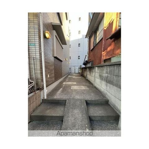ラテル太田の玄関写真