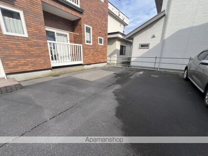 第３緑ハイツ（ダイサンミドリハイツ）[2LDK/50.81m2]の駐車場2