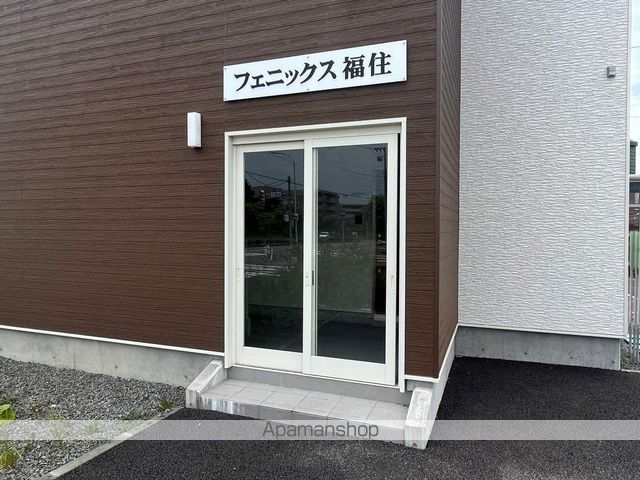 フェニックス福住の玄関写真