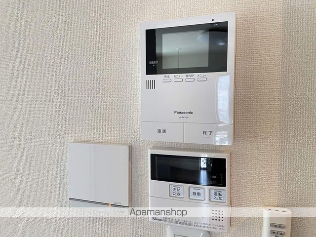 シャリテ堀川小泉の内装写真