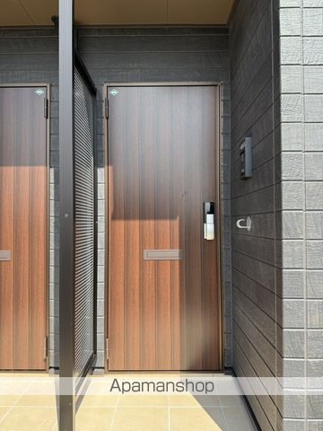 シュバルツハウス防府の玄関写真