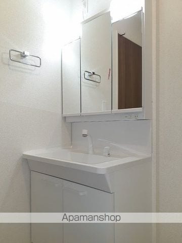 TN.COM.IIの内装写真