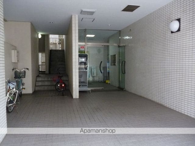 第一島ビルの玄関写真
