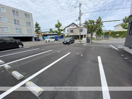 ＧＲＡＮＤ　ＶＯＹＡＧＥ（グラン　ボヤージュ）[1LDK/42.64m2]の駐車場