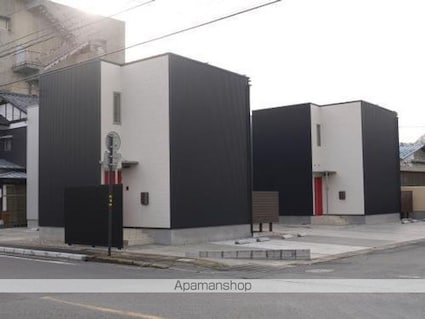 ファミーユ[3LDK/70.06m2]の外観2