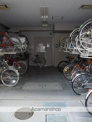 ヴィルラフィーネ東新宿[1R/25.76m2]の共用部