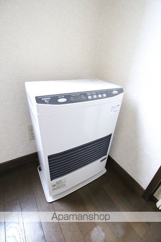 札幌市東豊線 東区役所前駅 徒歩8分 2階建 築36年の内装写真