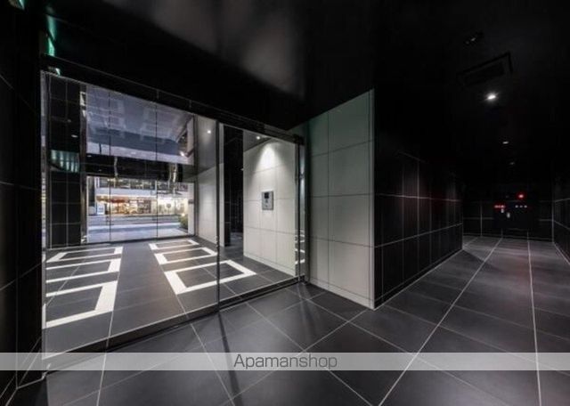 GENOVIA両国VI green veilの玄関写真