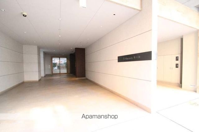 アーバネックス新大阪の玄関写真