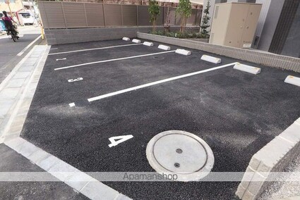東京都立川市錦町１丁目[1K/20.66m2]の駐車場