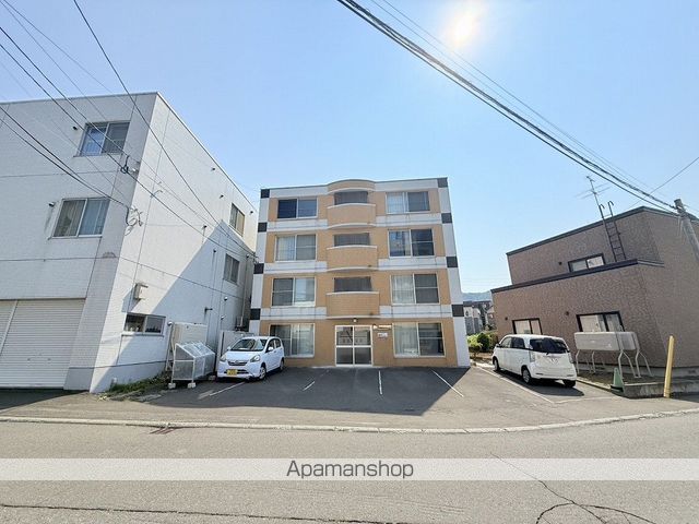 宮の森310マンションの外観写真