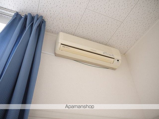 レオパレスロイヤルIの内装写真
