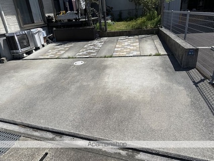 プルチーノ[1DK/33.12m2]の駐車場