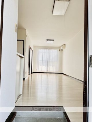 ウィングズ・Ｕ[1LDK/39.74m2]の玄関